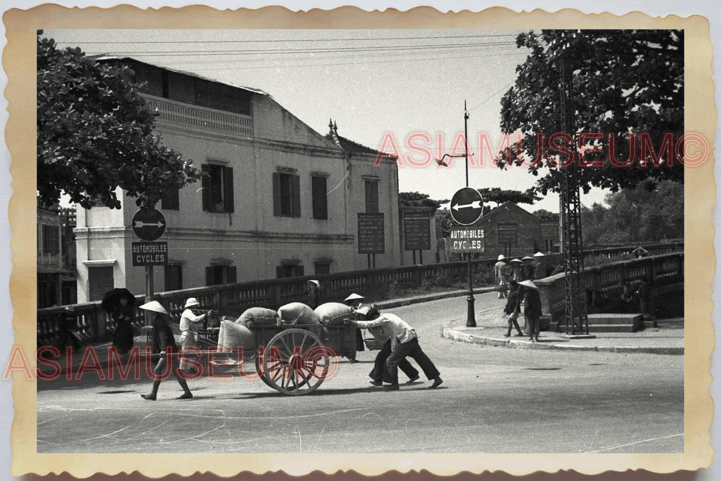 40s WW2 Vietnam HANOI BRIDGE FRENCH COLONIAL BUILDING CARGO Vintage Photo 04311