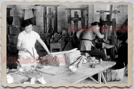 40's MACAU MACAO Factory Women Lady Firecracker Worker Vintage Photo 澳门旧照片 27518