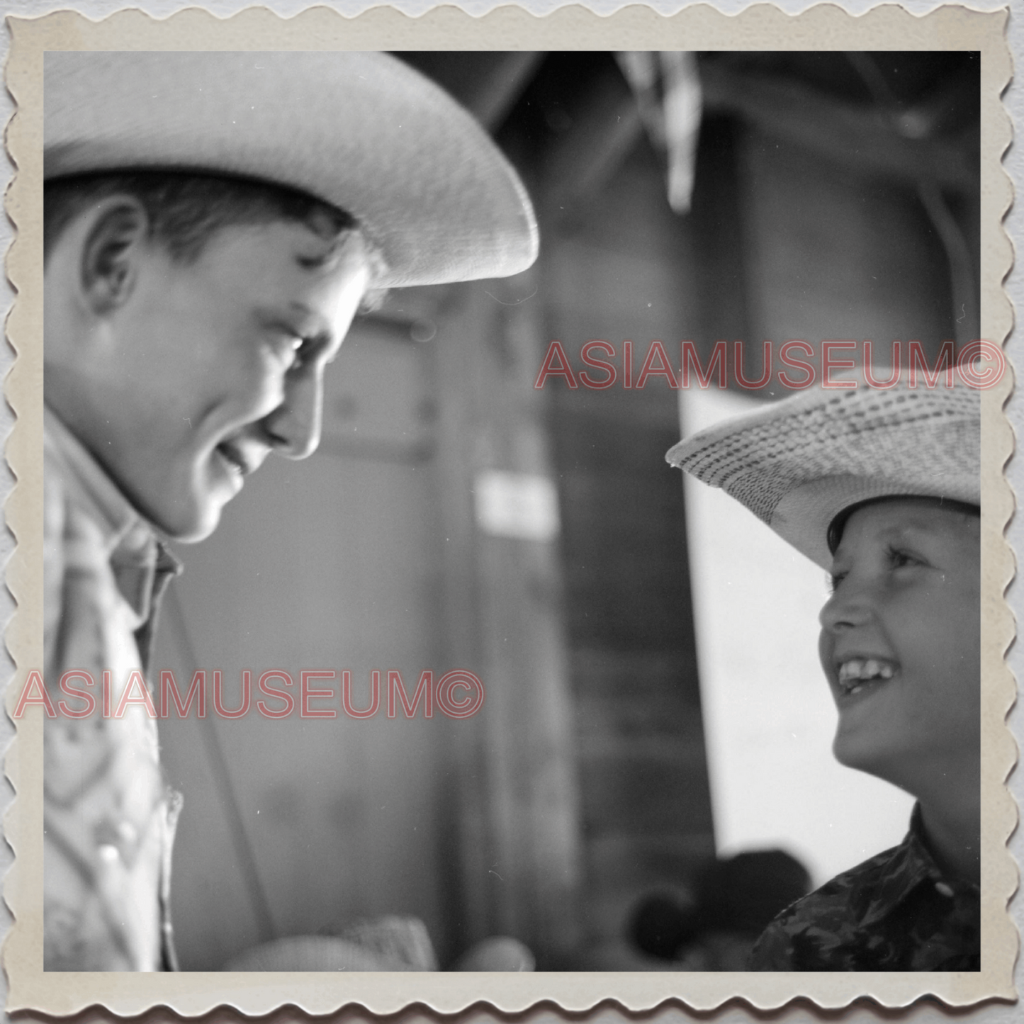 50s HARDIN TOWN BIG HORN COUNTY MONTANA 4H SHOW GIRL BOY VINTAGE USA Photo 10283