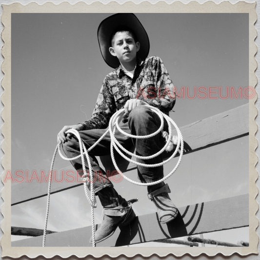 40s AUGUSTA KRONE RANCH COWBOY LASSO FENCE VINTAGE OLD USA AMERICA Photo S9142