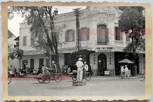 40s WW2 Vietnam TRAFFIC POLICE SHOP CAFE RESTAURANT CAR ROAD Vintage Photo 26914