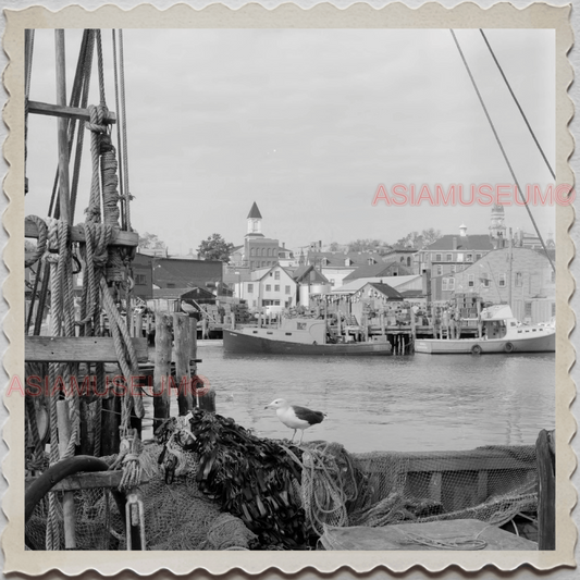 50s GLOUCESTER HARBOR ESSEX MASSACHUSETTS FISHING BOAT US VINTAGE USA Photo 8308