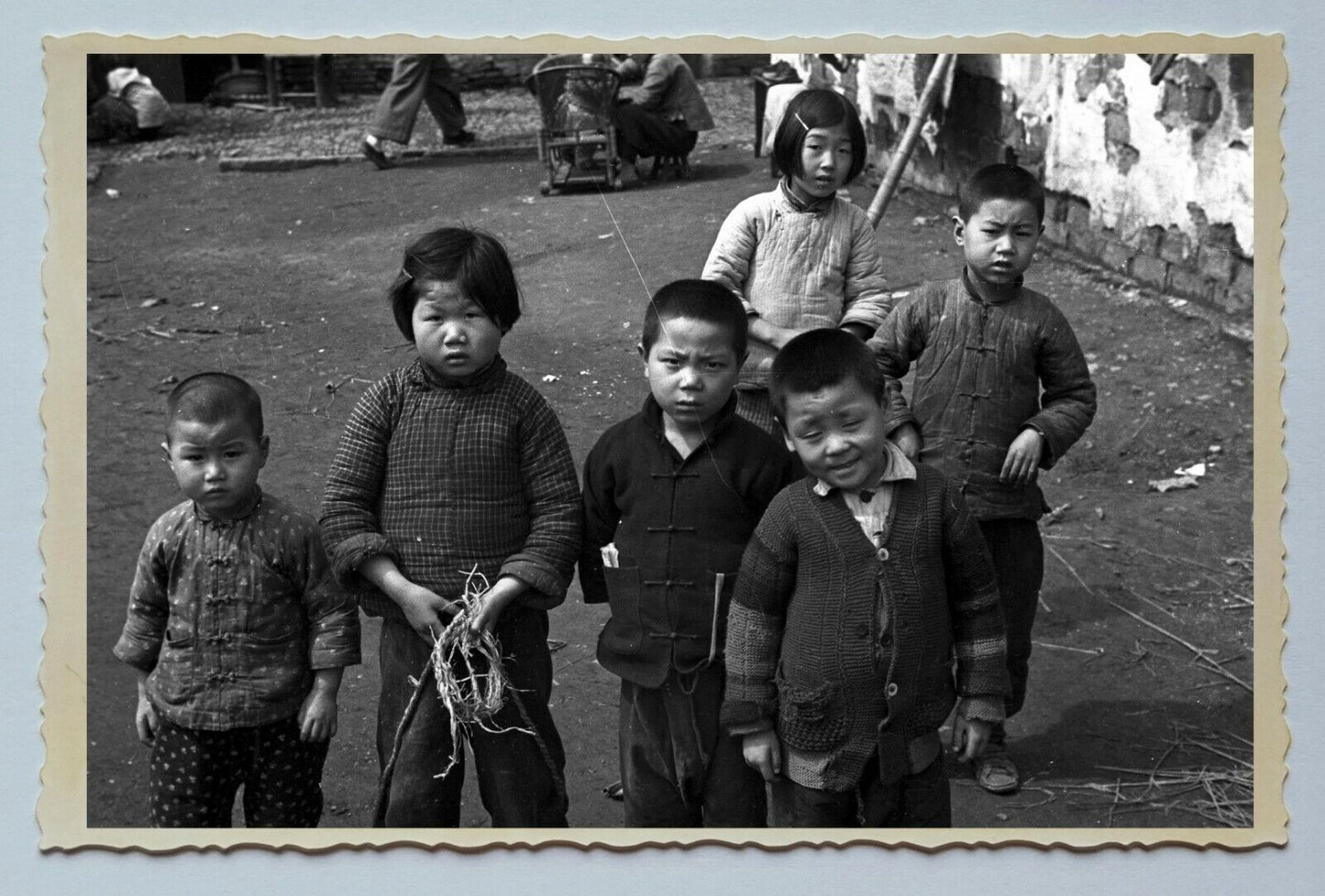 CHILDREN BOY GIRL PORTRAIT STREET PLAY Vintage China Shanghai Photo 中国上海老照片 #110