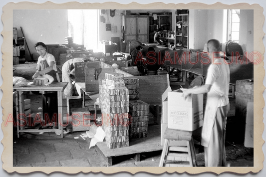 40's MACAU MACAO Women Lady Firecracker Factory Worker Vintage Photo 澳门旧照片 27374