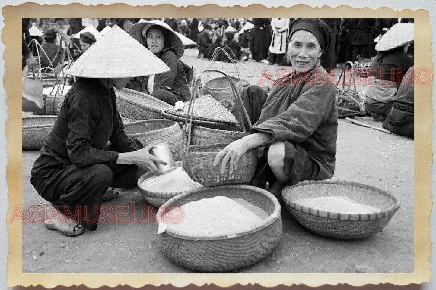 50s Vietnam SAIGON STREET SCENE MARKET LADY RICE SELLER FOOD Vintage Photo #1471