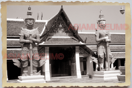 50s THAILAND BANGKOK Wat Phra Kaew Emerald Buddha TEMPLE GOD Vintage Photo 28157