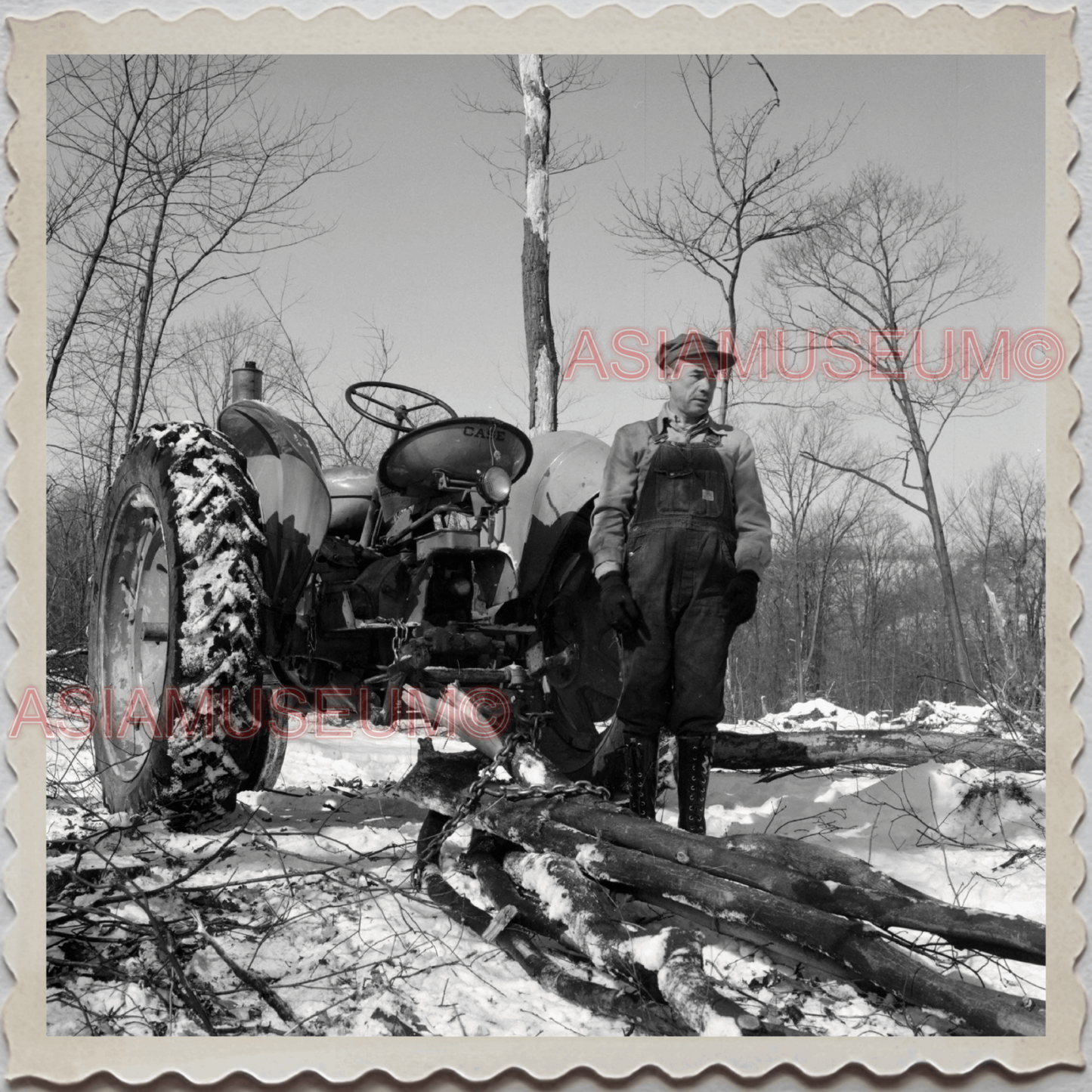 50s SUNBURY NORTHUMBERLAND PENNSYLVANIA MAN TRACTOR SNOW VINTAGE USA Photo 12284