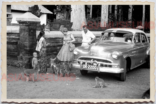 50s PHILIPPINES MANILA STREET SCENE CAR MONKEY GARDEN BOY  Vintage Photo 26229