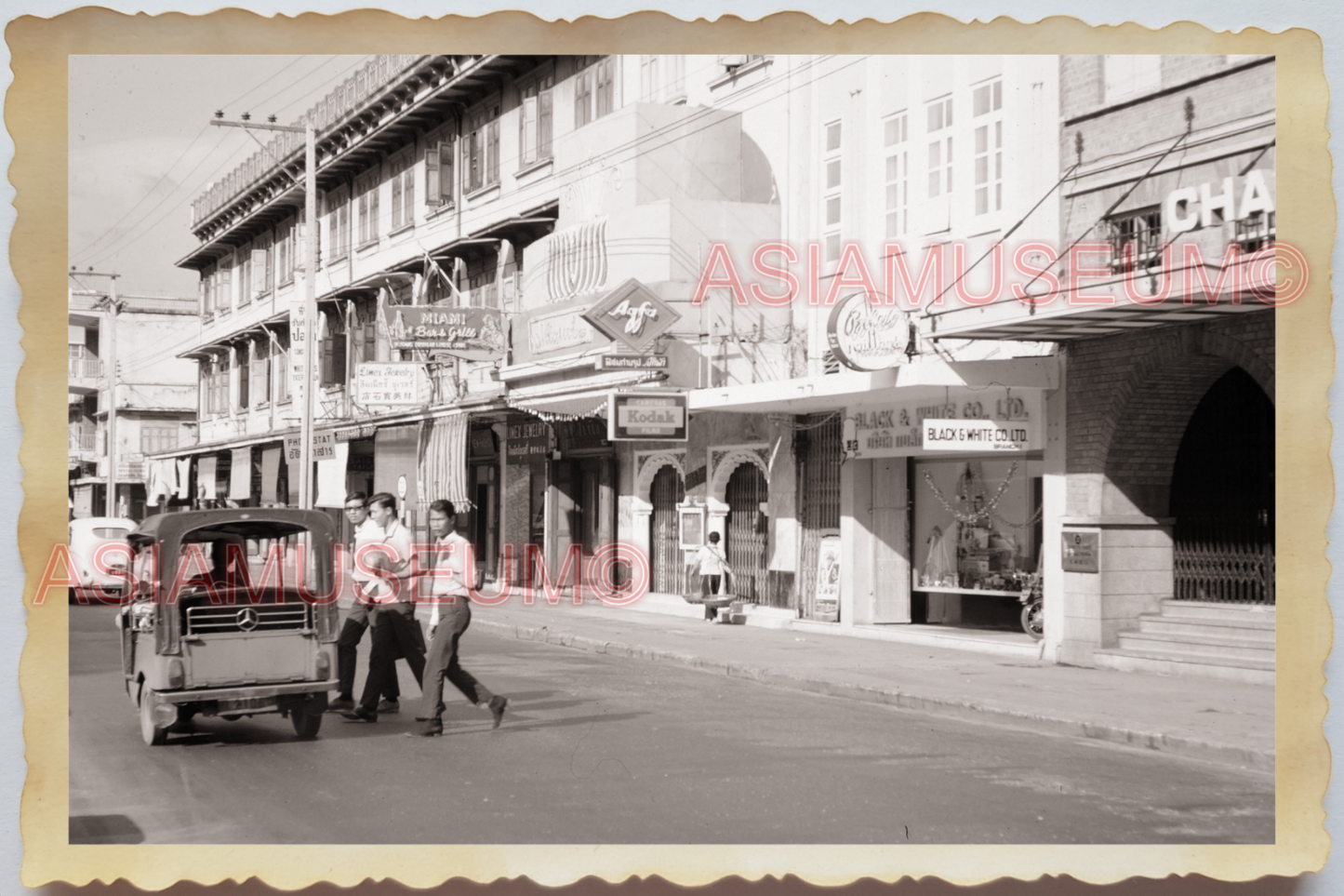 50s THAILAND BANGKOK Street Scene Traffic Tuk Tuk Road Shop  VINTAGE Photo 36754