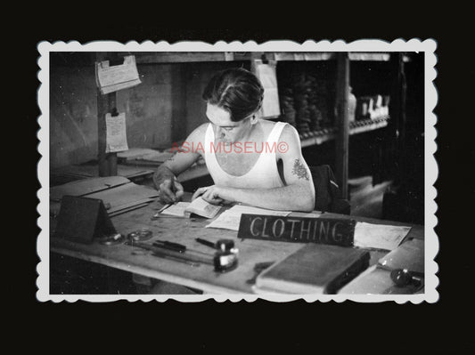 1940s BRITISH AMERICAN MAN TAILOR CLOTHES FACTORY Old Hong Kong Photo 香港老相片 1180