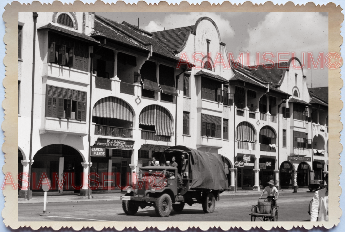 WW2 BRITISH MILITRARY TRUCK COLONIAL BUILDING ROAD VINTAGE SINGAPORE PHOTO 34719