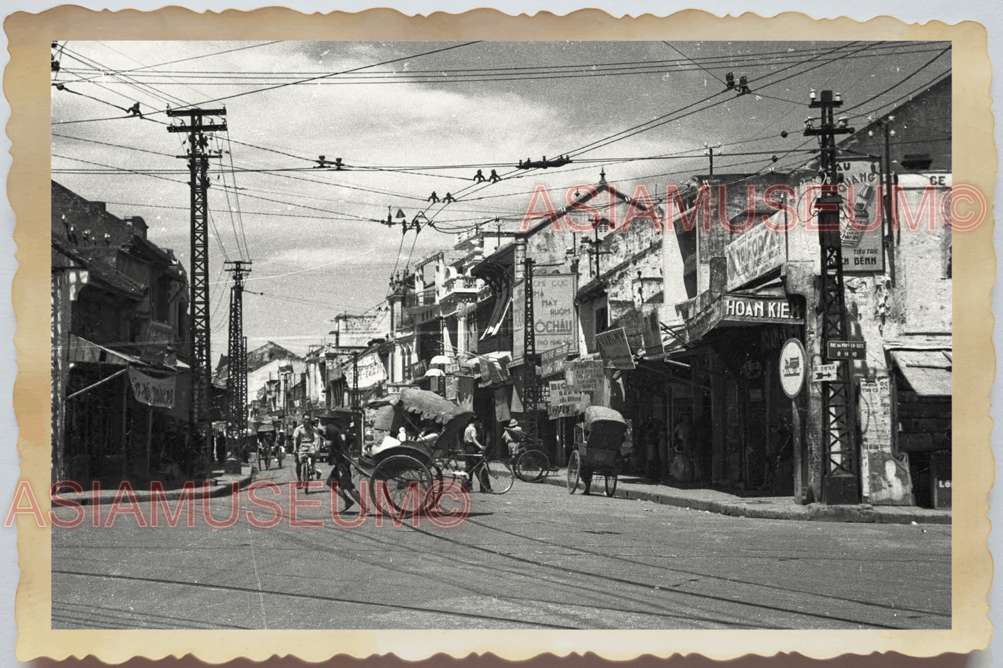 40s Vietnam SIGN HAT STREET SCENE MAN RICKSHAW ADVERTISEMENT Vintage Photo 4365