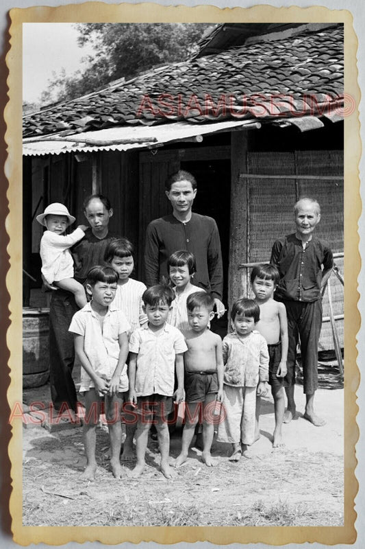 50s Vietnam SAIGON VILLAGE GROUP CHILDREN BOYS ELDERLY MAN OLD Vintage Photo 684