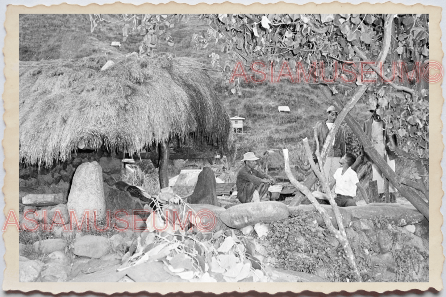 50s PHILIPPINES LUZON IFUGAO BANAUE HOUSE HUT MOUNTAIN HILL Vintage Photo 24350