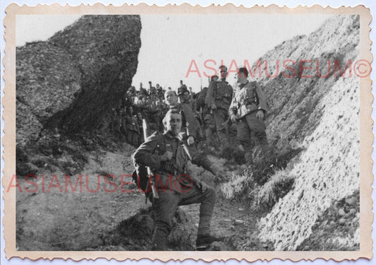 WWii D-DAY NORMANDY EUROPE ARMY Soldier War Mountain Hill Wehrmacht Photo A70