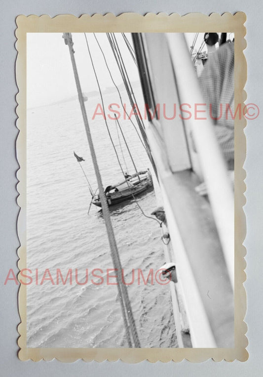 SHIP FERRY DECK VIEW SEA BOAT SAIL JUNK FLAG Vintage HONG KONG Photo 29108 香港旧照片