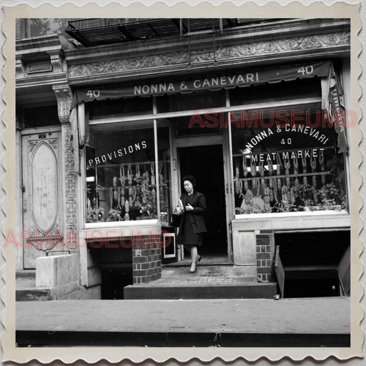 50s MANHATTAN NEW YORK CITY STREET SCENE WOMEN SHOP CAFE US OLD USA Photo 12415