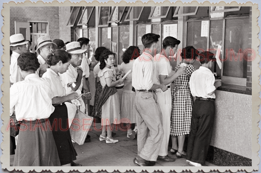 50s JAPAN TOKYO RAILWAY STATION TRAIN TICKET WOMEN LADY HAT  Vintage Photo 25213