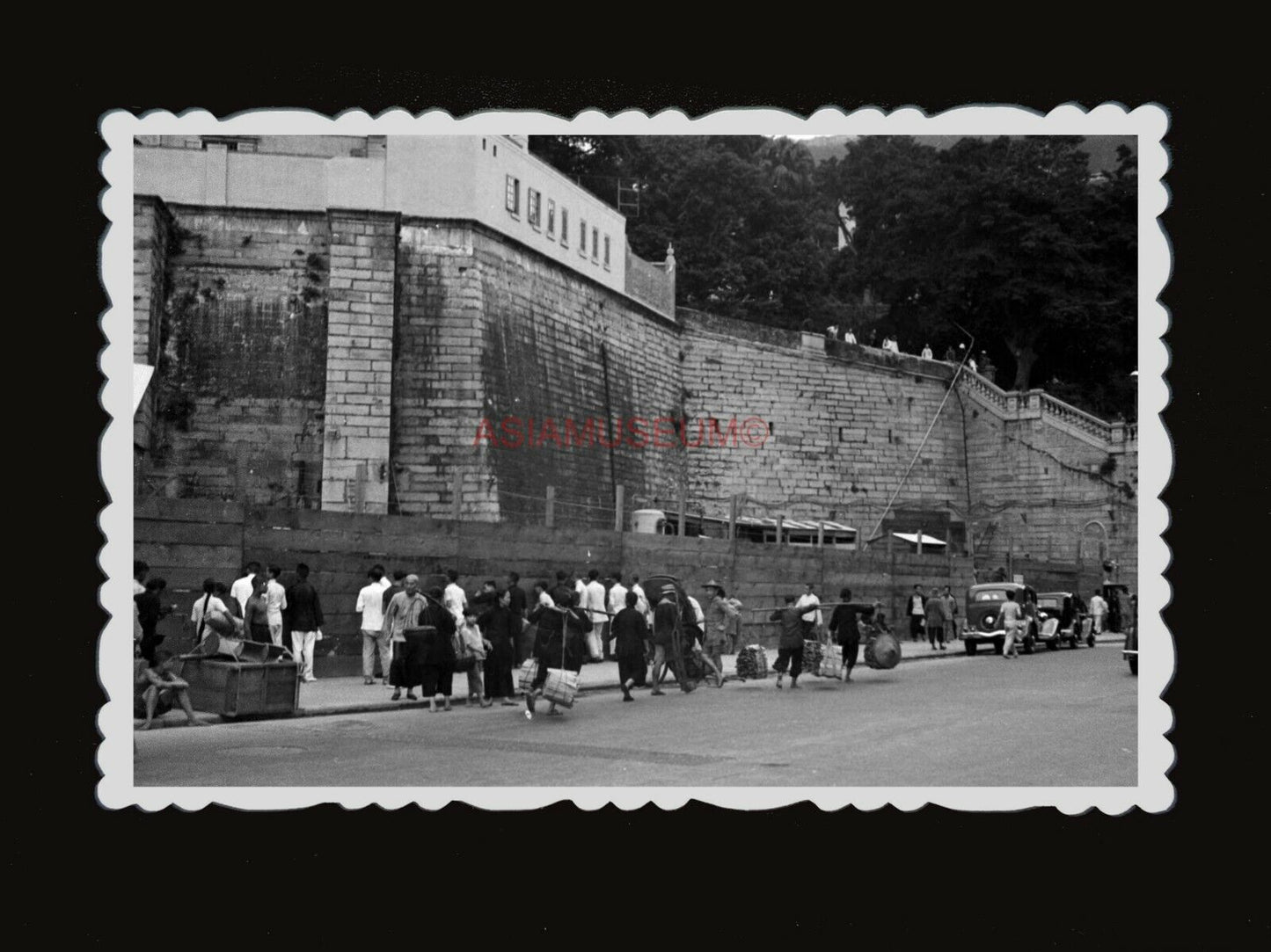 1940s BRITISH FORTRESS WOMEN STREET BOY STALL Vintage Hong Kong Photo 香港老相片 #784