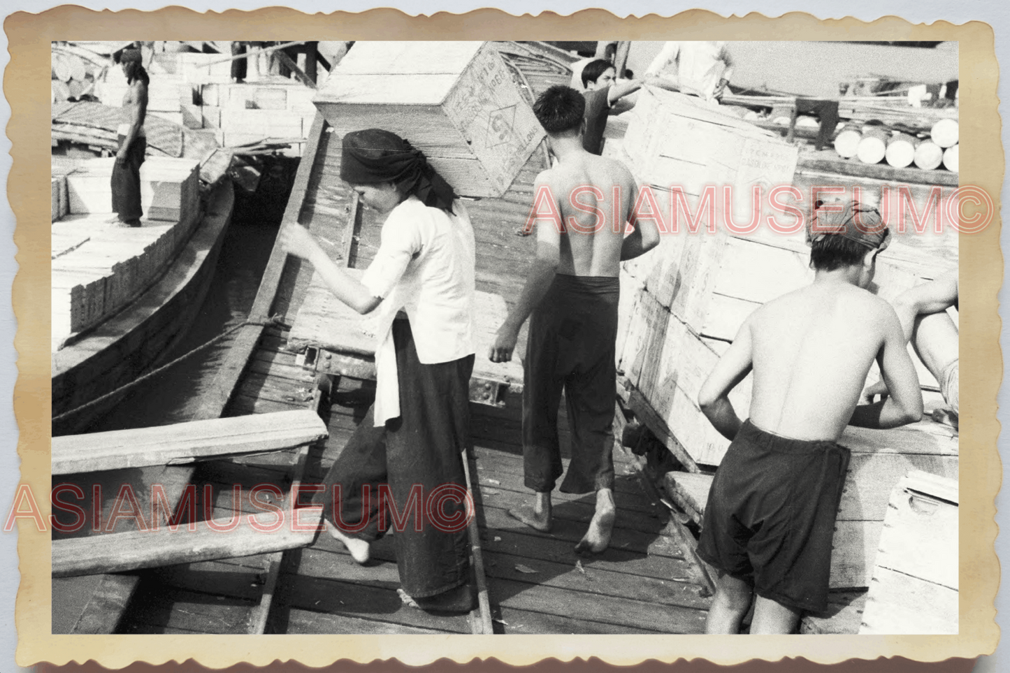 40s WW2 Vietnam SHIP PIER HARBOR WOMEN COOLIE CARGO RAIL OLD Vintage Photo 04420