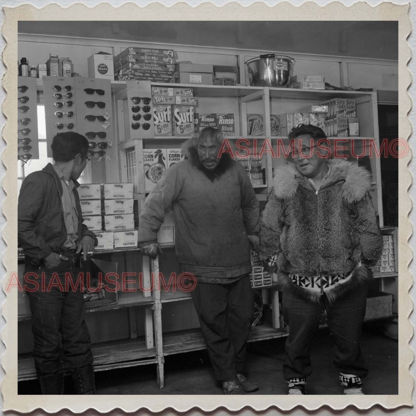 50s UTQIAGVIK NORTH SLOPE BARROW ALASKA ARCTIC MEN STORE VINTAGE USA Photo 11489