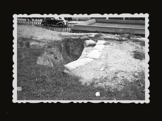 40s Vintage Hong Kong Photo Japanese Occupation Invade Air Raid Bomb Car #392