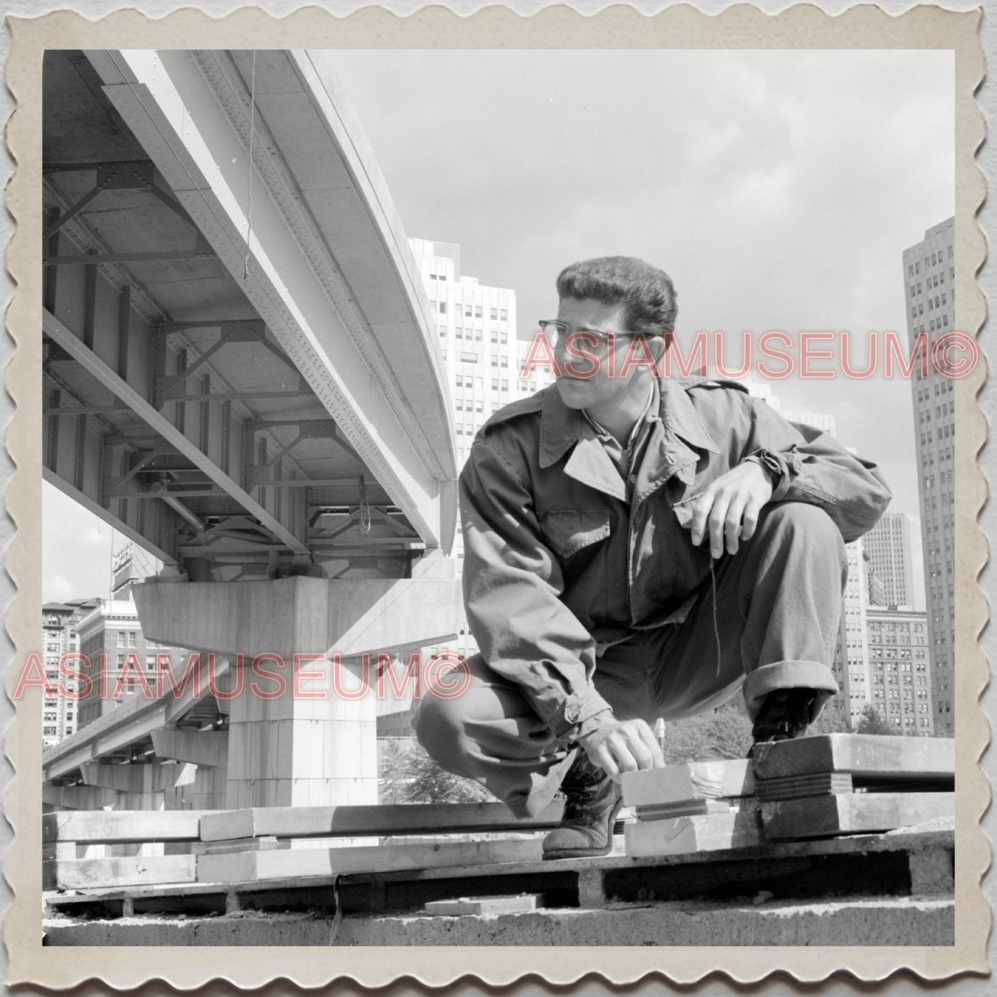 50s PITTSBURGH PENNSYLVANIA ALLEGHENY WORKER FORT PITT BRIDGE OLD USA Photo 9452