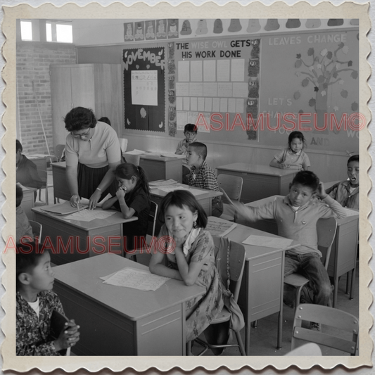 50s FORT DEFIANCE NAVAJO APACHE ARIZONA TEACHER STUDENT VINTAGE USA Photo 11682