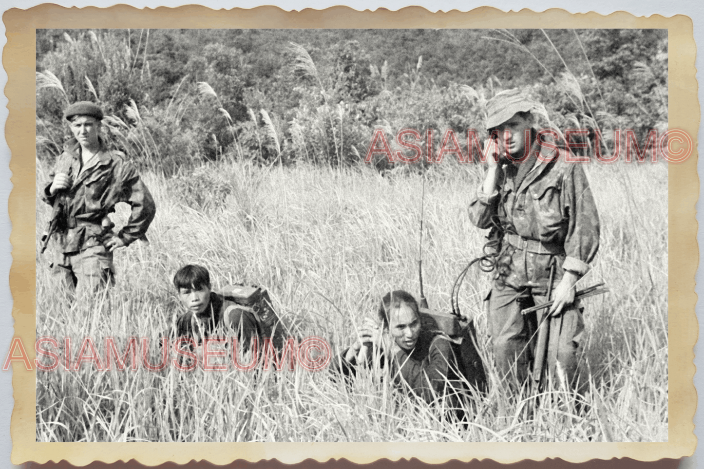 40s WW2 Vietnam HANOI VIET MINH FRANCE COMMANDO TELEPHONE ii Vintage Photo 24439