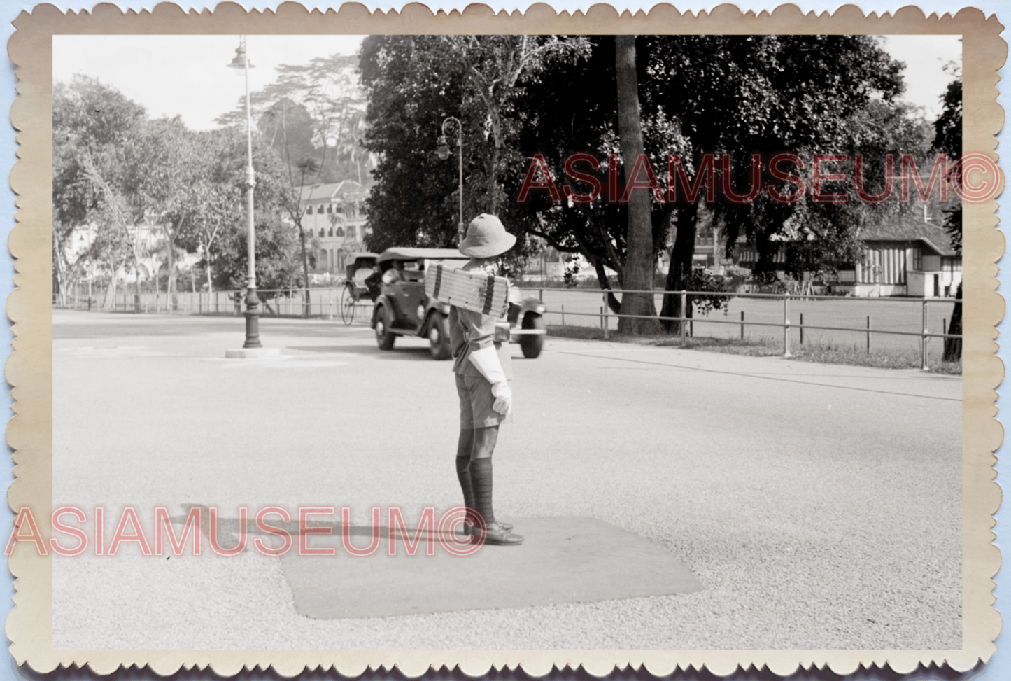 WW2 Traffic Police Street Road Scene Car Garden  Vintage Singapore Photo 29182