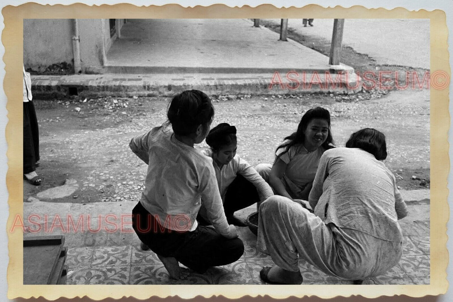 50s Vietnam War Saigon ROADSIDE BACK STREET GIRL PLAYING  Vintage Photo #1233