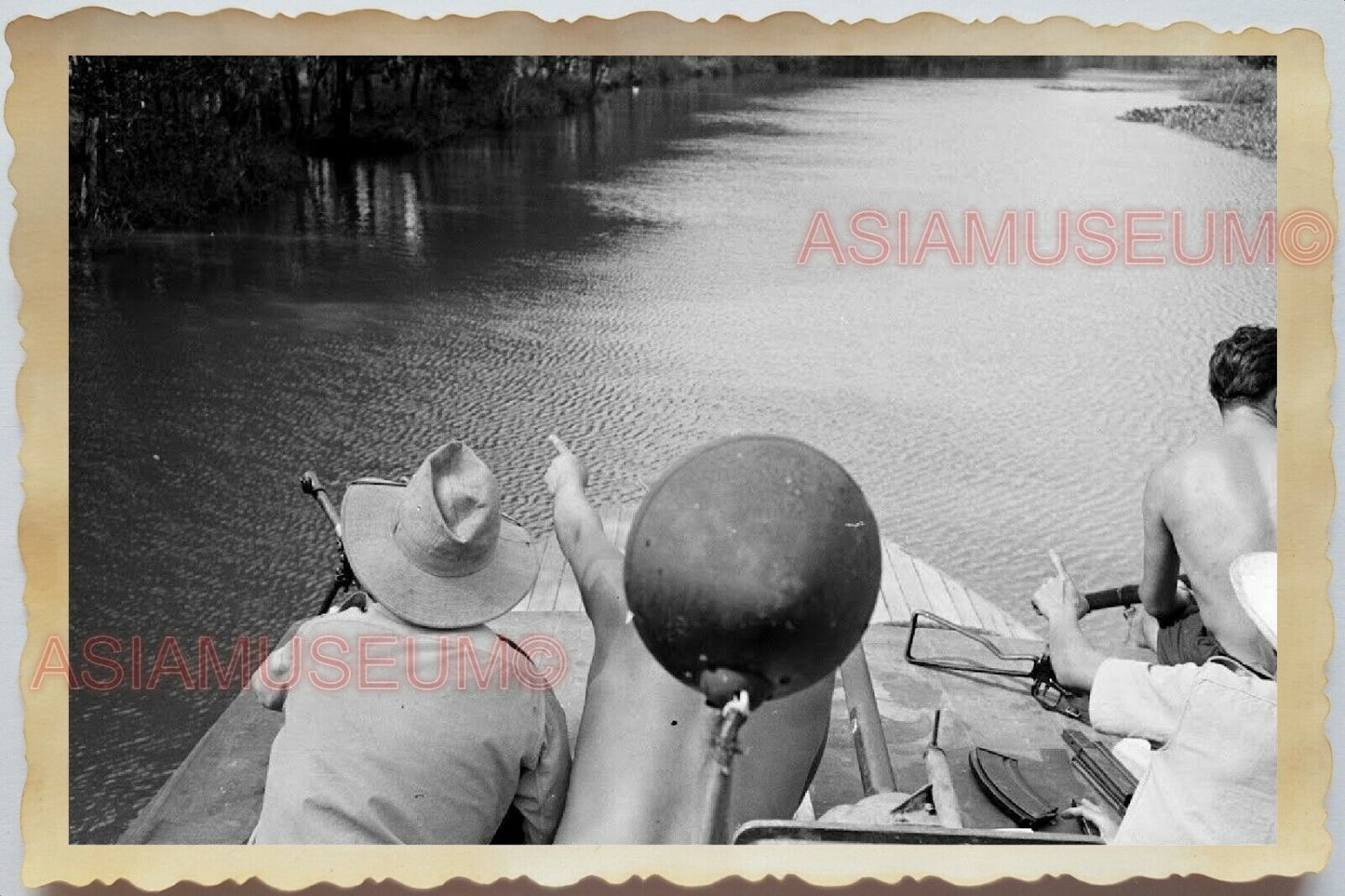 50s Vietnam War Saigon Ho Chi Minh Topless Army Patrol River Vintage Photo 1065