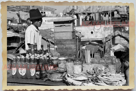 50s Vietnam War Saigon Pier Dried Food Soft Drink Market Man Vintage Photo #724