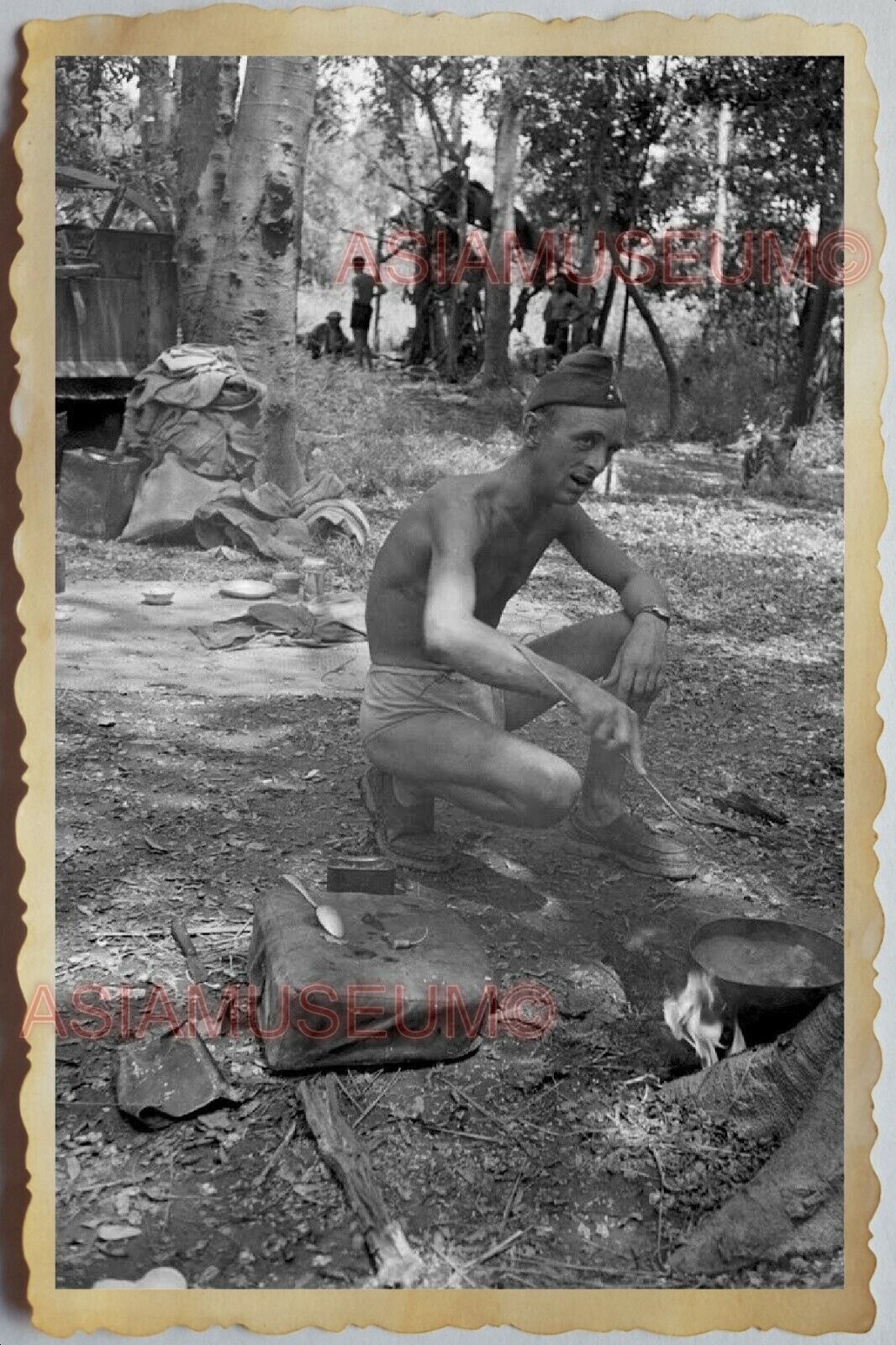 40s Vietnam War ARMY SOLDIER GUARD TOPLESS MAN GAY HUT COOK Vintage Photo 1179