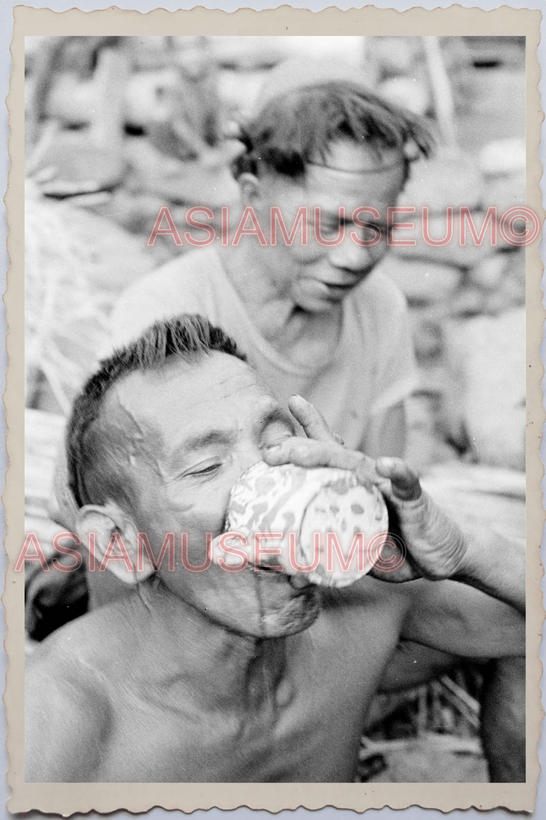 50s PHILIPPINES LUZON TRIBE BANAUE CAMP HOUSE MAN DRINKING  Vintage Photo 24390