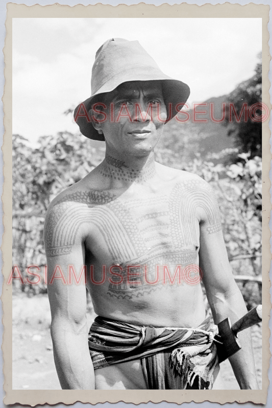50s PHILIPPINES LUZON CORDILLERA YOUNG MAN TOPLESS HAT TRIBE Vintage Photo 24319