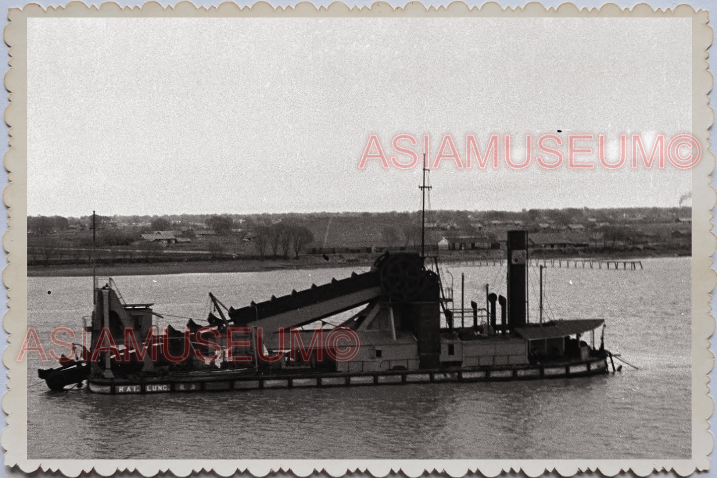 WW2 50s JAPAN KOBE JUNK BOAT SHIP BAY WATERFRONT SAIL PORT Vintage Photo #13852