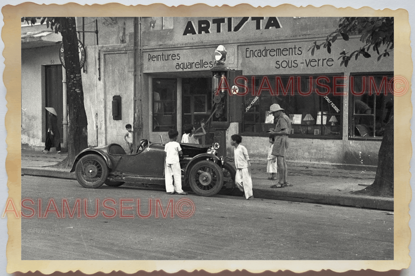 40s WW2 Vietnam ROADSIDE CHILDREN TEXACO GASOLINE STATION  Vintage Photo 04294