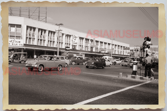 50s THAILAND BANGKOK STREET SHOP STORE TUK TUK TRAFFIC LIGHT Vintage Photo 37134