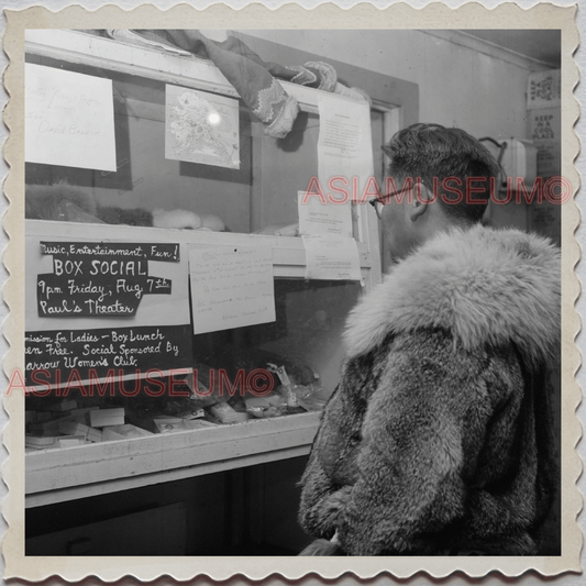 50s UTQIAGVIK NORTH SLOPE BARROW ALASKA ARCTIC MAN STORE VINTAGE USA Photo 12513