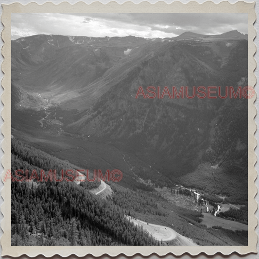 50s YELLOWSTONE NATIONAL PARK WYOMING MOUNTAIN ROAD LAKE VINTAGE USA Photo 9881