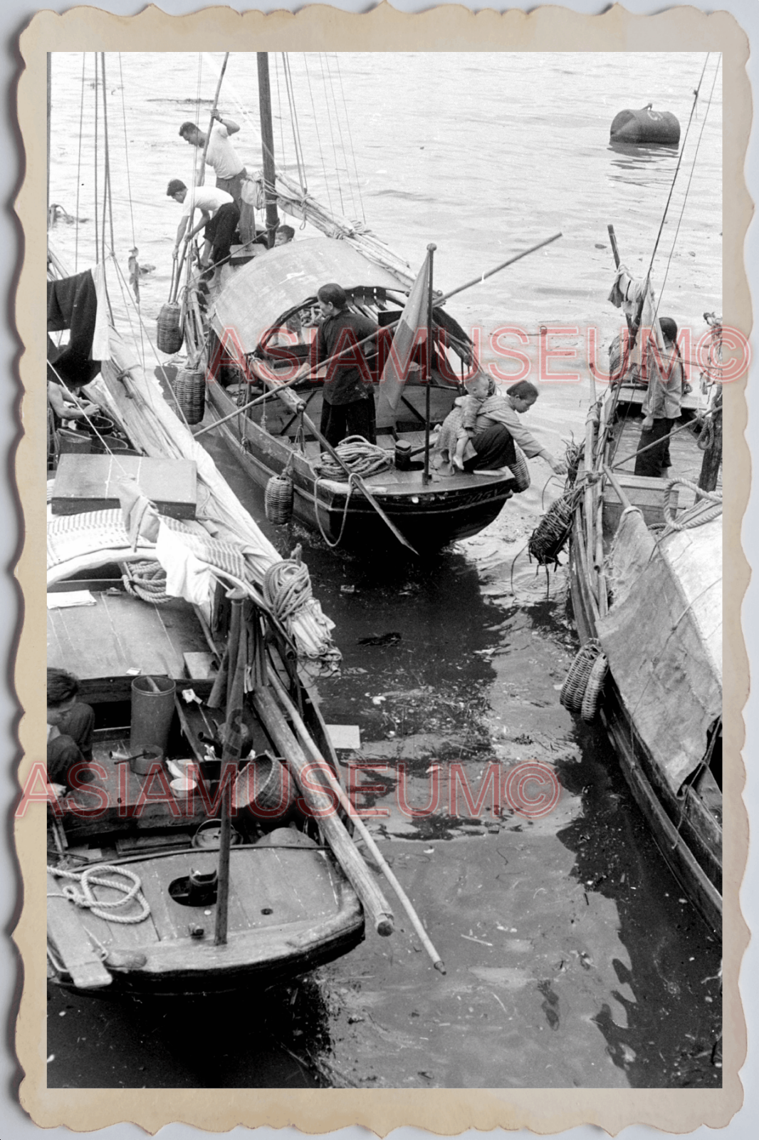 40s MACAU MACAO PORTUGUESE COLONY BOAT HOUSE KITCHEN Vintage Photo 澳门旧照片 27534