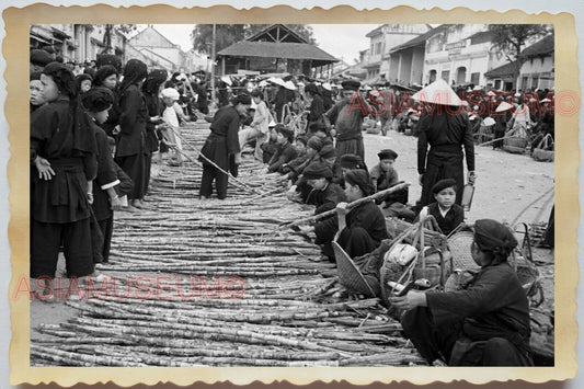 50s Vietnam War Saigon Market Seller Street Scene Sugar Cane Vintage Photo #962