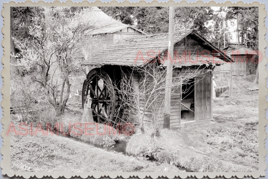 50s JAPAN TOKYO WATERWHEEL IRRIGATION HUT VILLAGE HOUSE Vintage Old Photo 25121