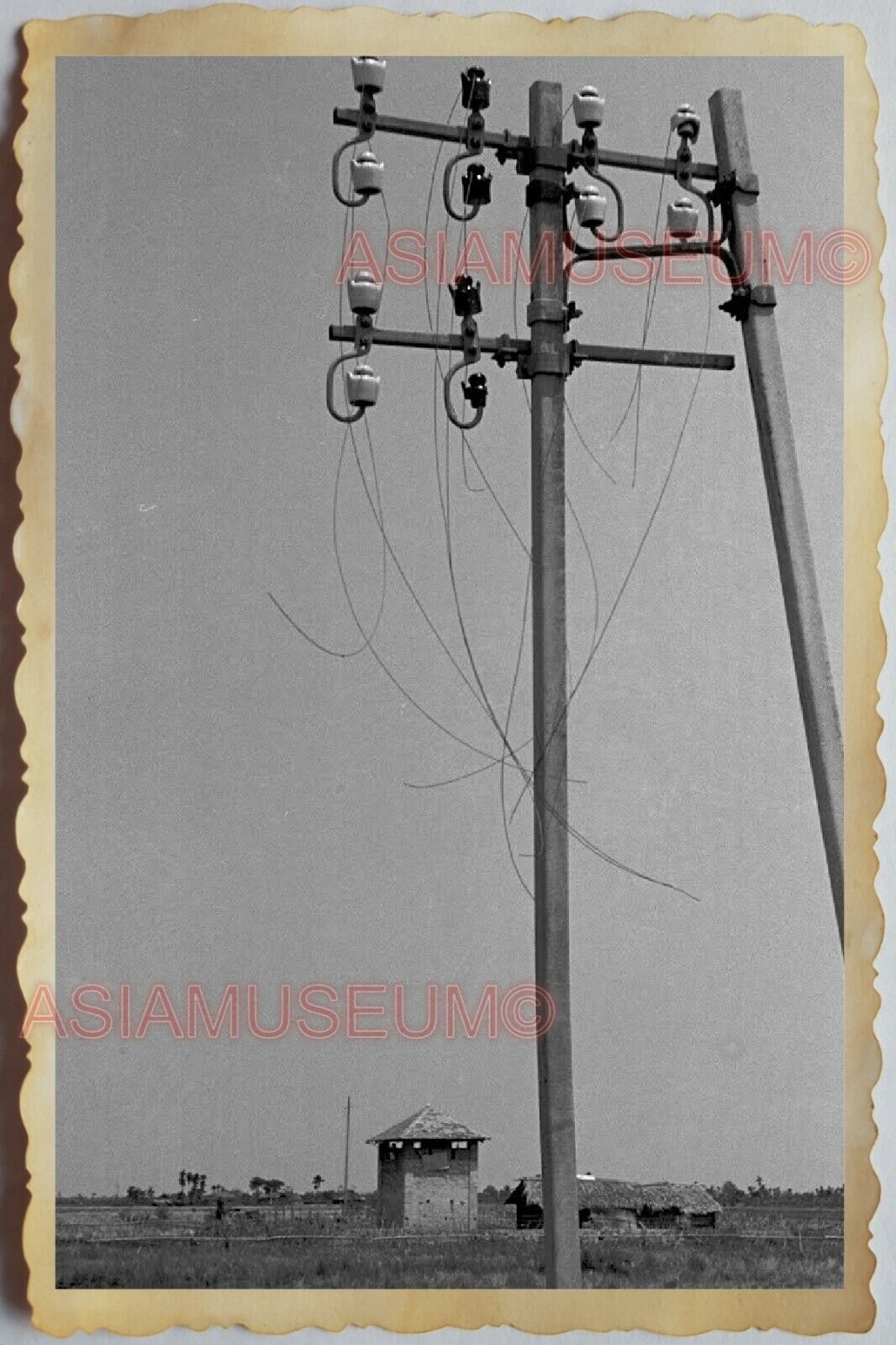 40s Vietnam War SAIGON ELECTRIC POLE VILLAGE HUT ELECTRICITY Vintage Photo 1692