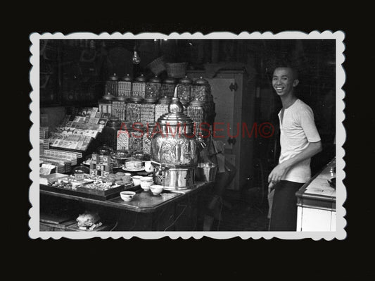 1950s KOWLOON STREET FOOD STALL Men SMILING Shop Vintage Hong Kong Photo #1339