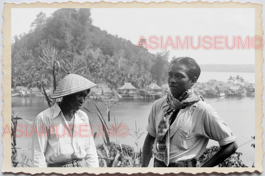 50s PHILIPPINES LUZON WOMEN PORT HOLLAND WORKER HUT HOUSE Vintage Photo 29470