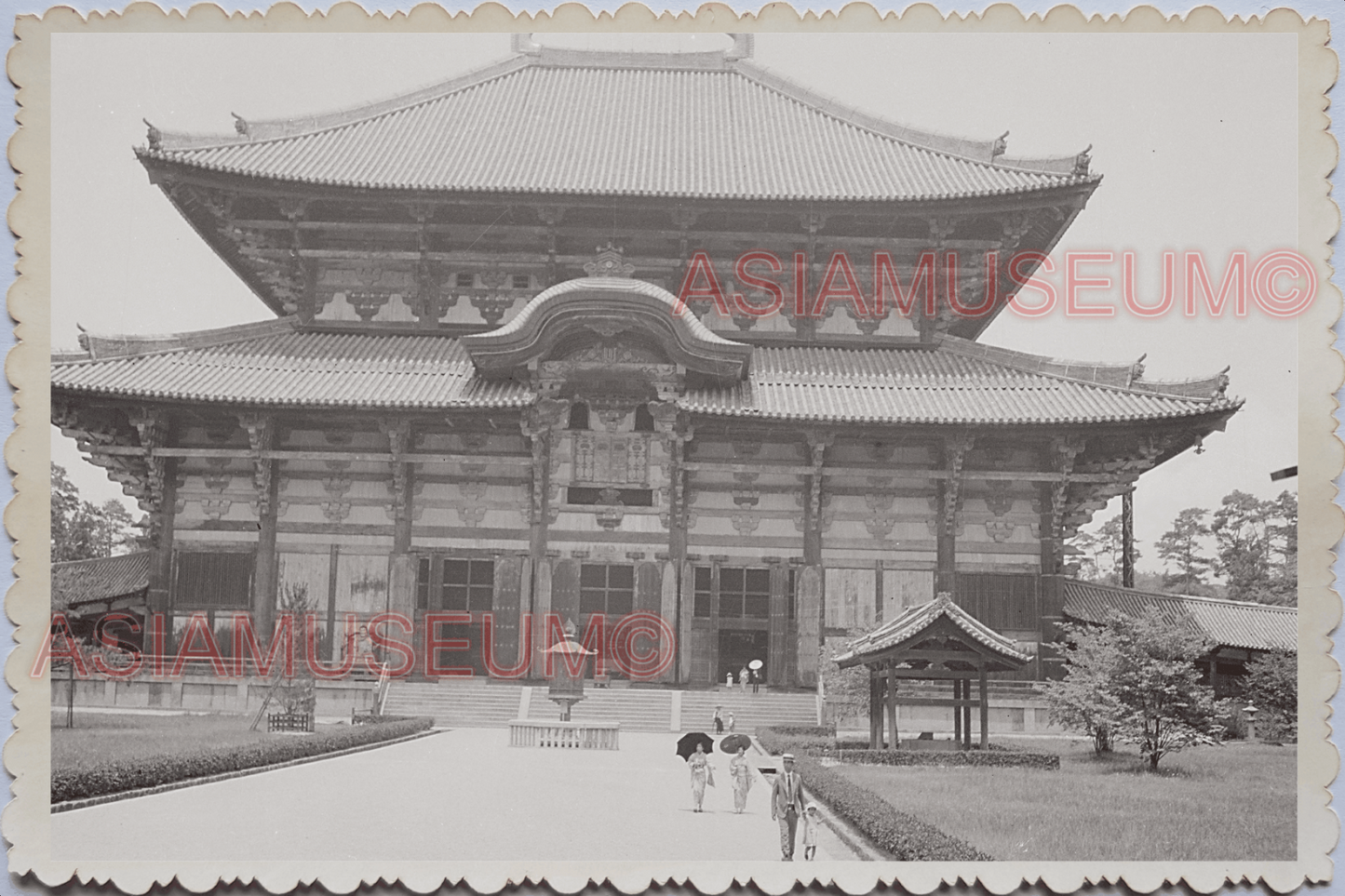 WW2 1950s JAPAN NARA TOKYO MOUNTAIN SHRINE TEMPLE KIMONO LADY Vintage Photo 7273