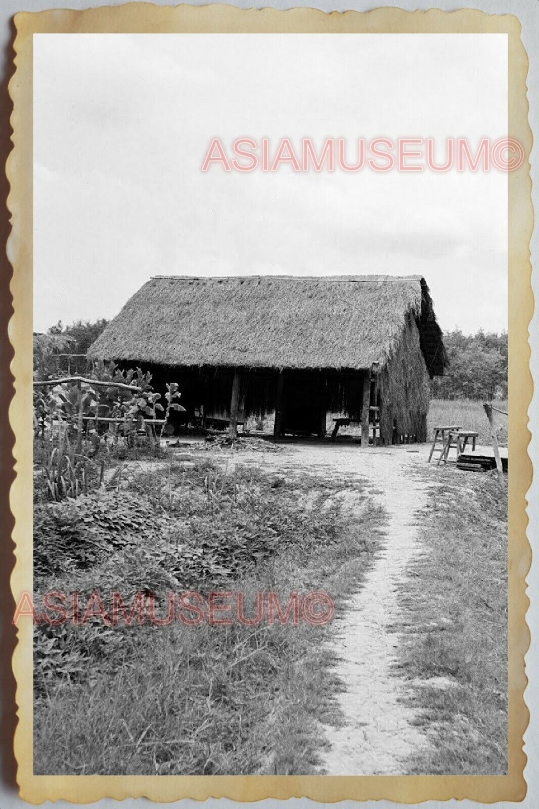 40s Vietnam War SAIGON VILLAGE HOUSE HUT CAMP WAR BARRACK ww2 Vintage Photo 1714