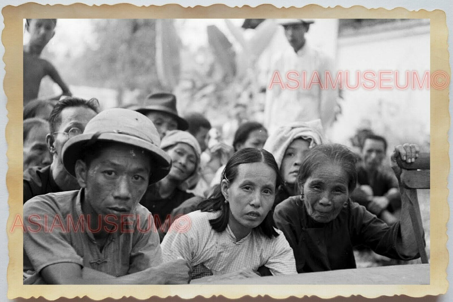 50s Vietnam SAIGON HO CHI MINH REFUGEE PORTRAIT LADY MAN HAT Vintage Photo 1496